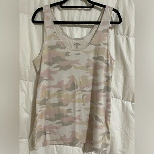 Light coloured camo tank top